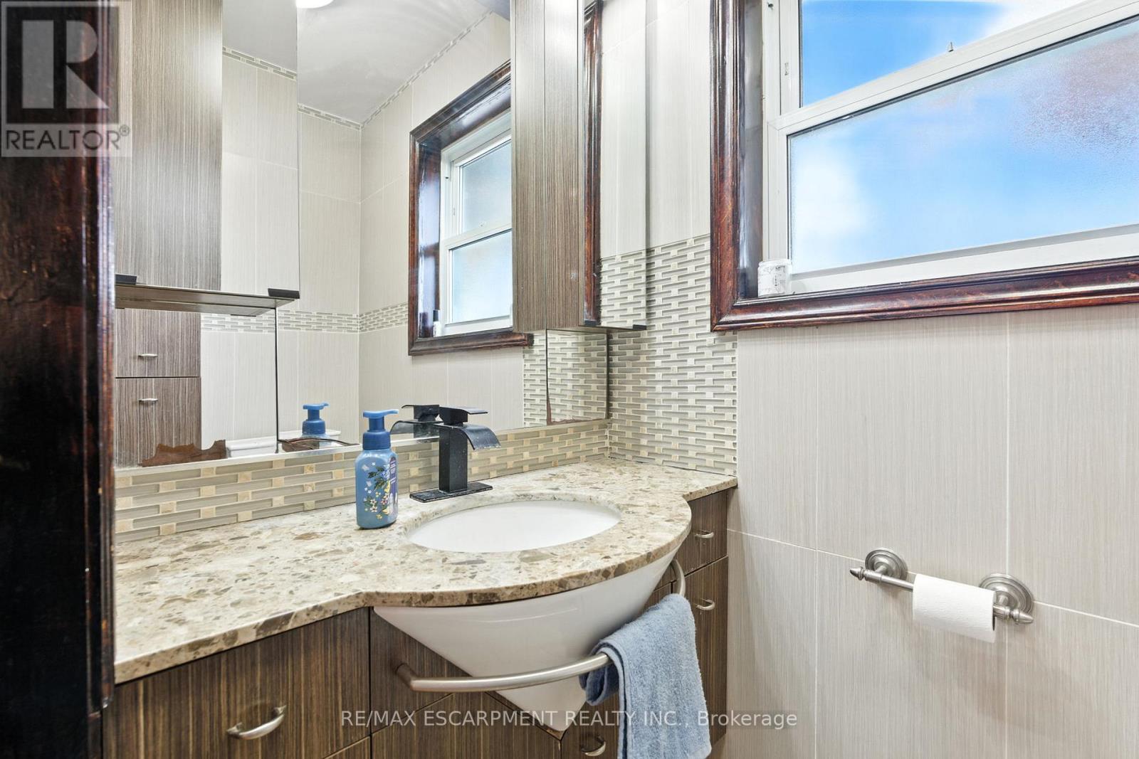 Photo 14 of 5 Mazza Avenue, Hamilton ON