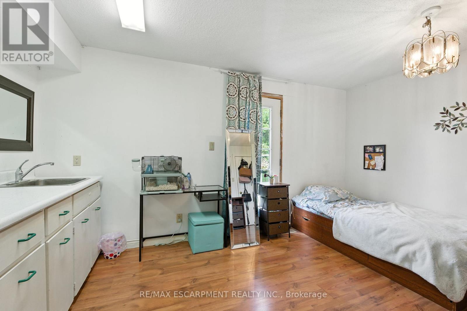 Photo 1 of 5 Mazza Avenue, Hamilton ON