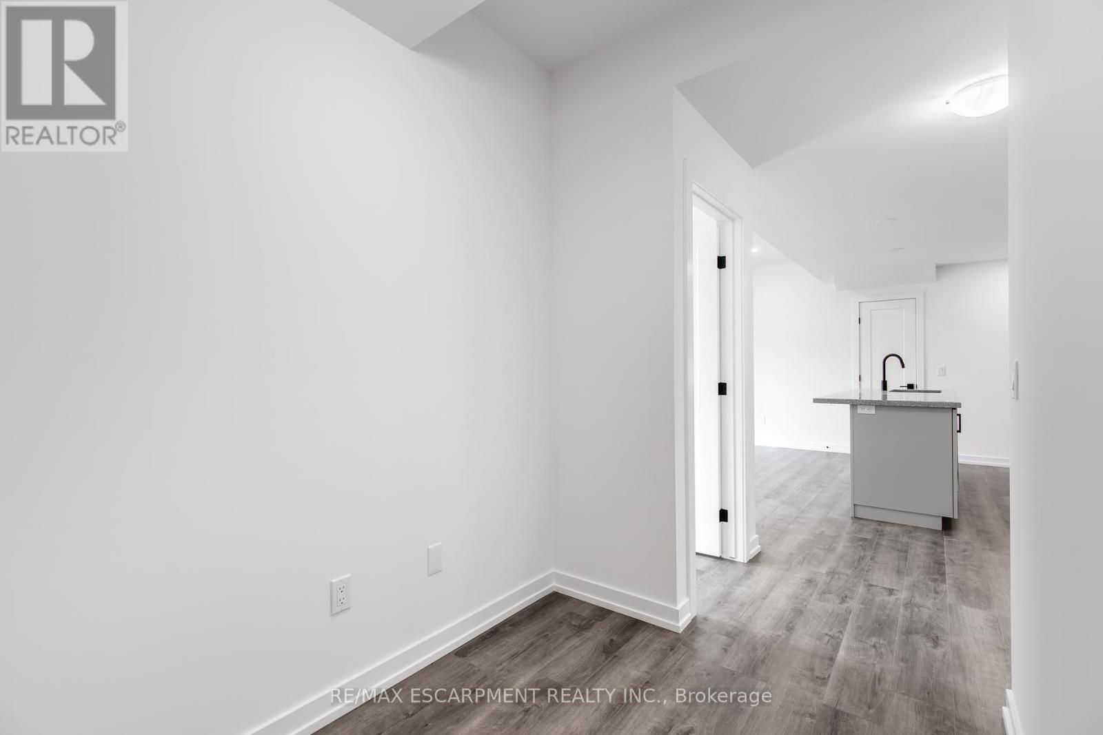 Photo 14 of 243 Burke Street, Hamilton ON