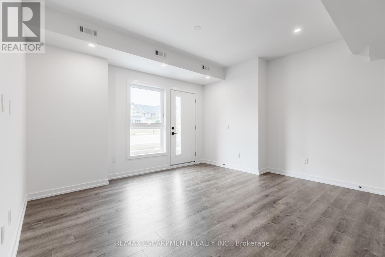 Photo 3 of 243 Burke Street, Hamilton ON