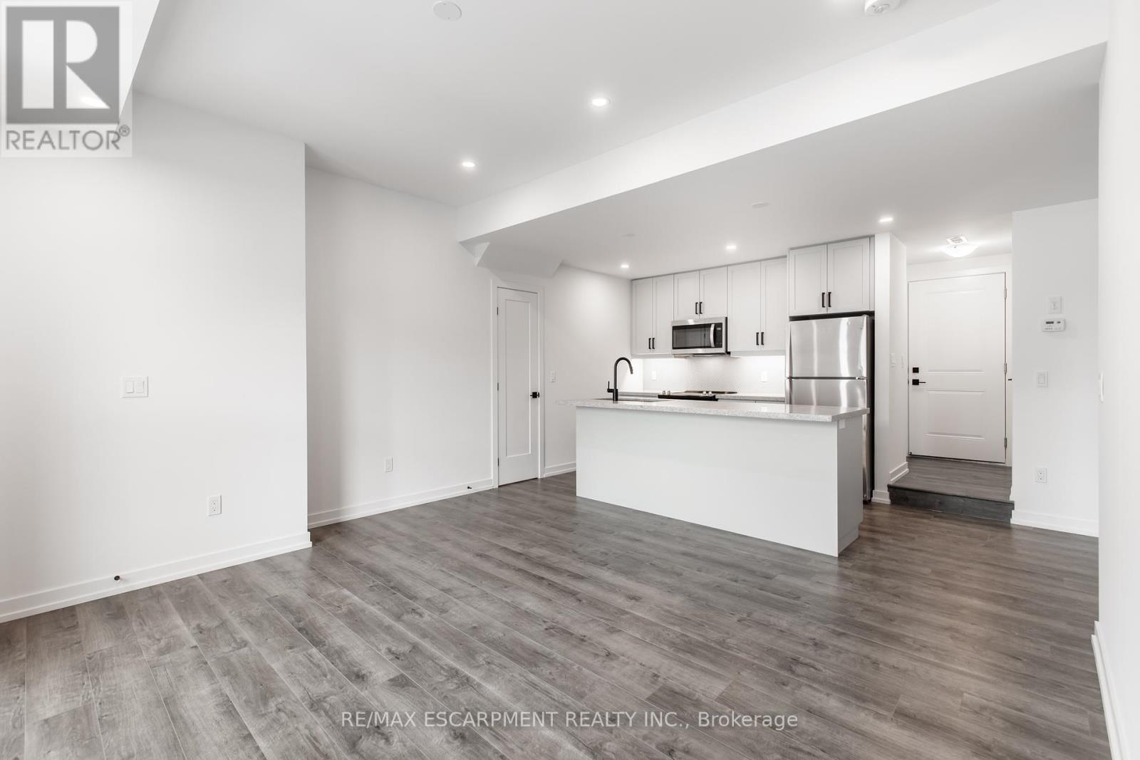 Photo 16 of 243 Burke Street, Hamilton ON