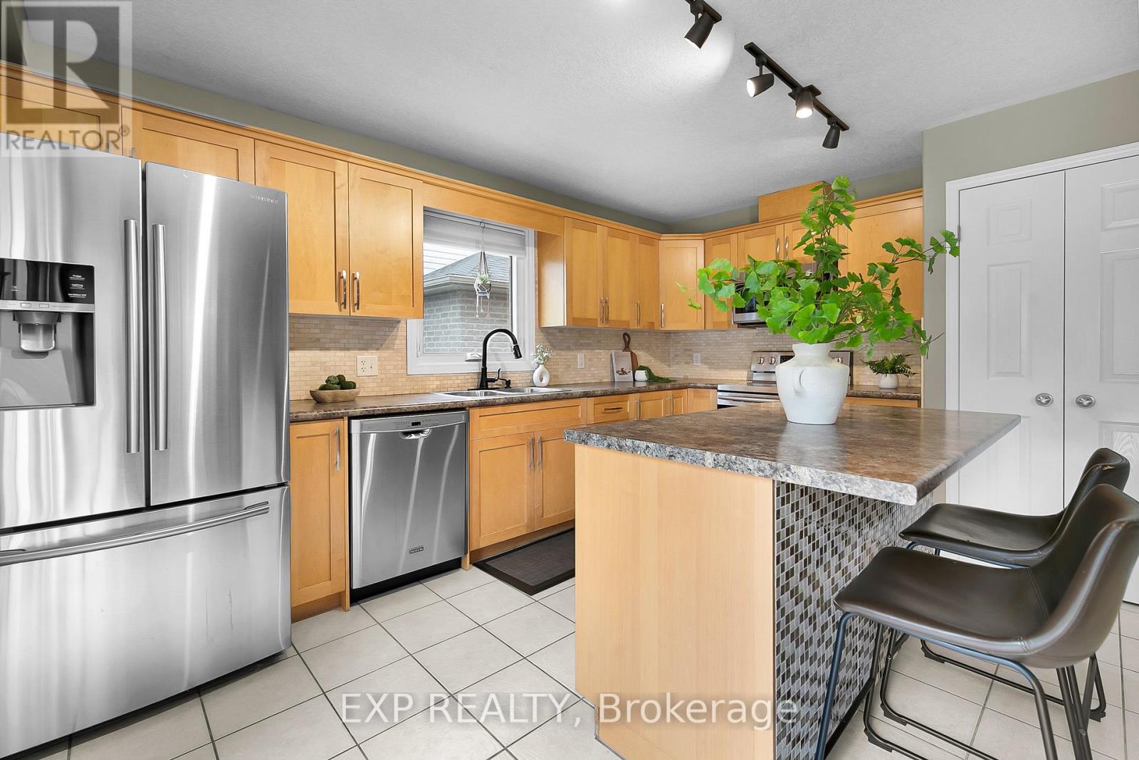 Photo 30 of 31 Brenneman Drive, Wilmot ON