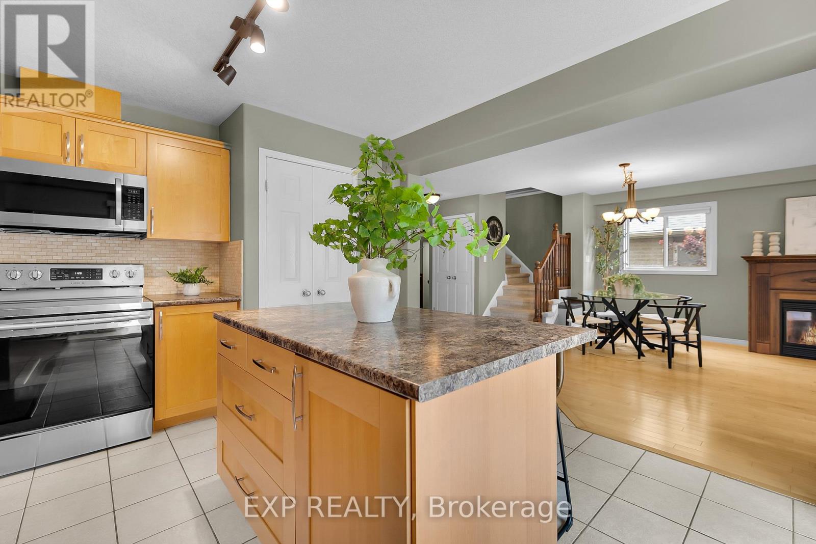 Photo 26 of 31 Brenneman Drive, Wilmot ON