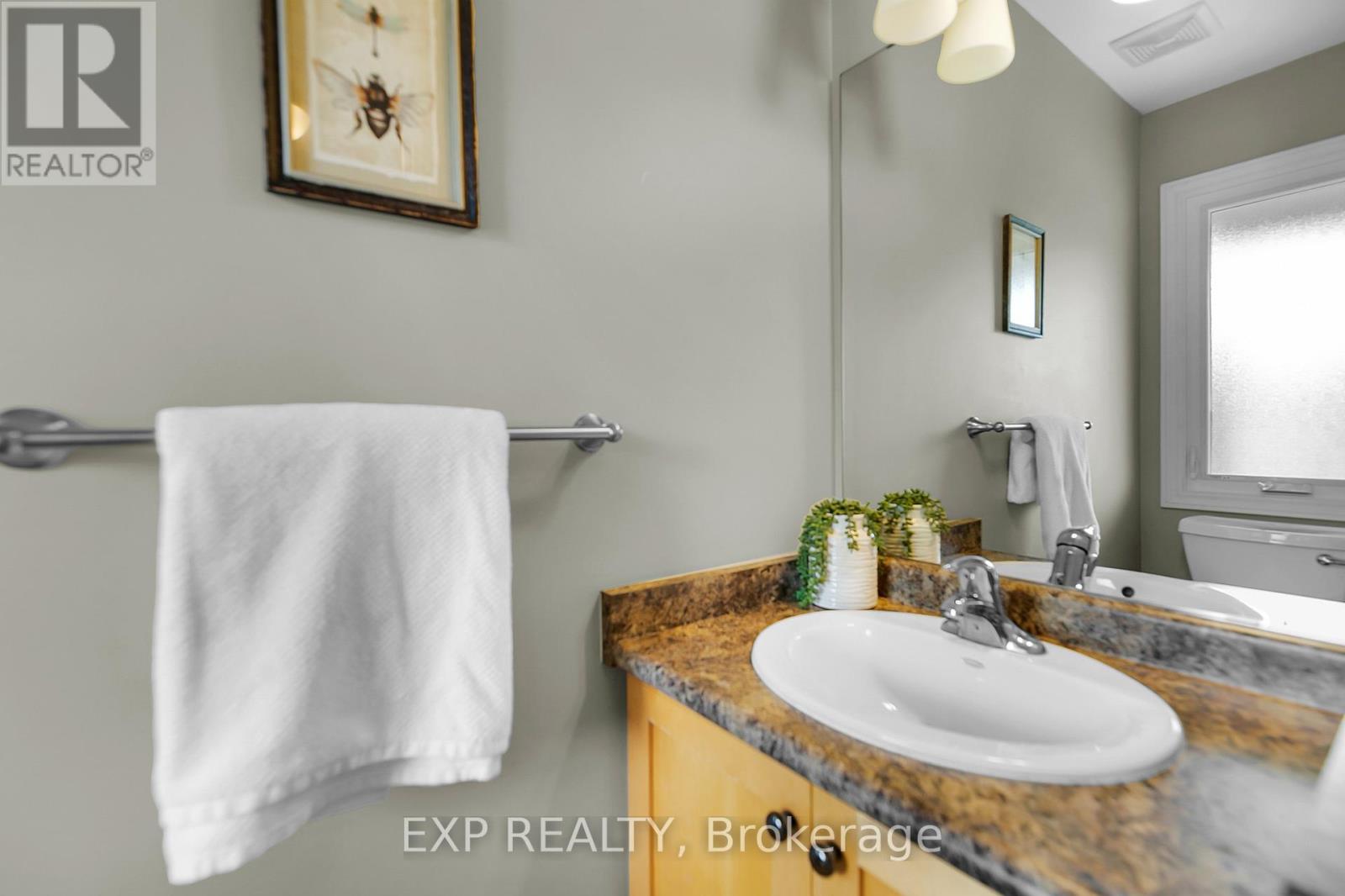 Photo 15 of 31 Brenneman Drive, Wilmot ON