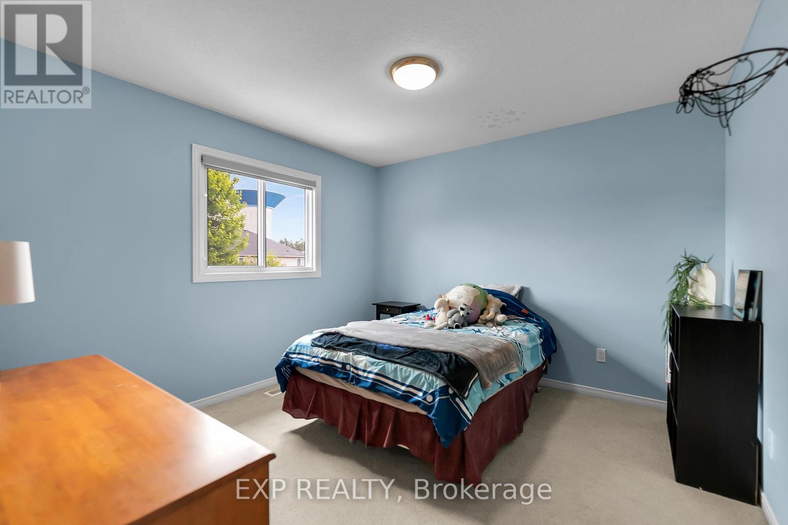 Photo 25 of 31 Brenneman Drive, Wilmot ON