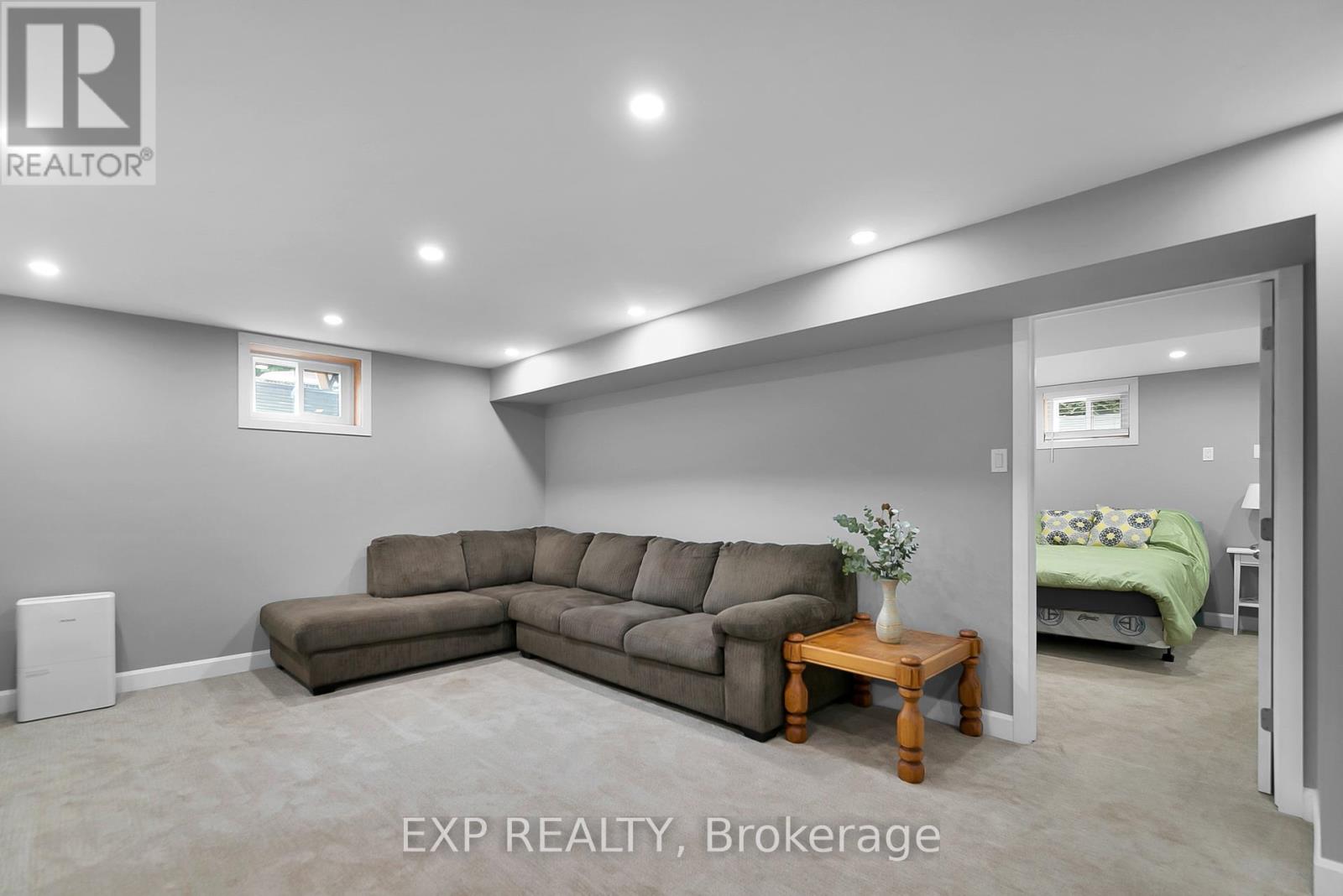 Photo 6 of 31 Brenneman Drive, Wilmot ON