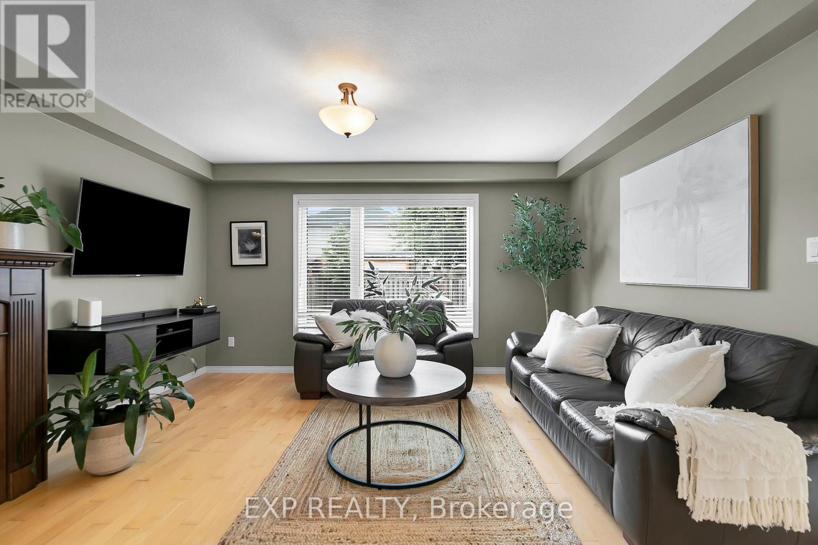 Photo 29 of 31 Brenneman Drive, Wilmot ON