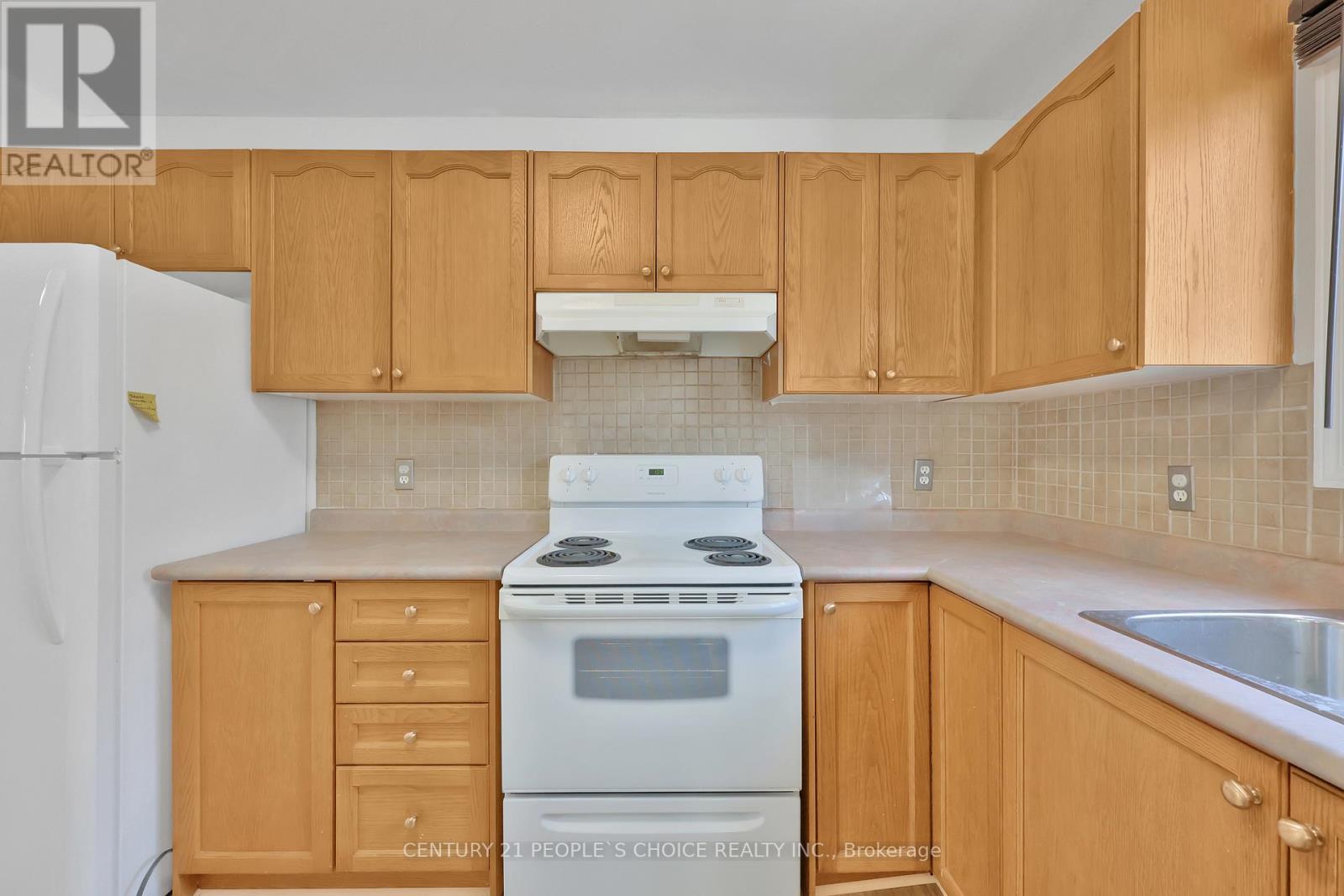 Photo 13 of 34 Phair Crescent, London South ON