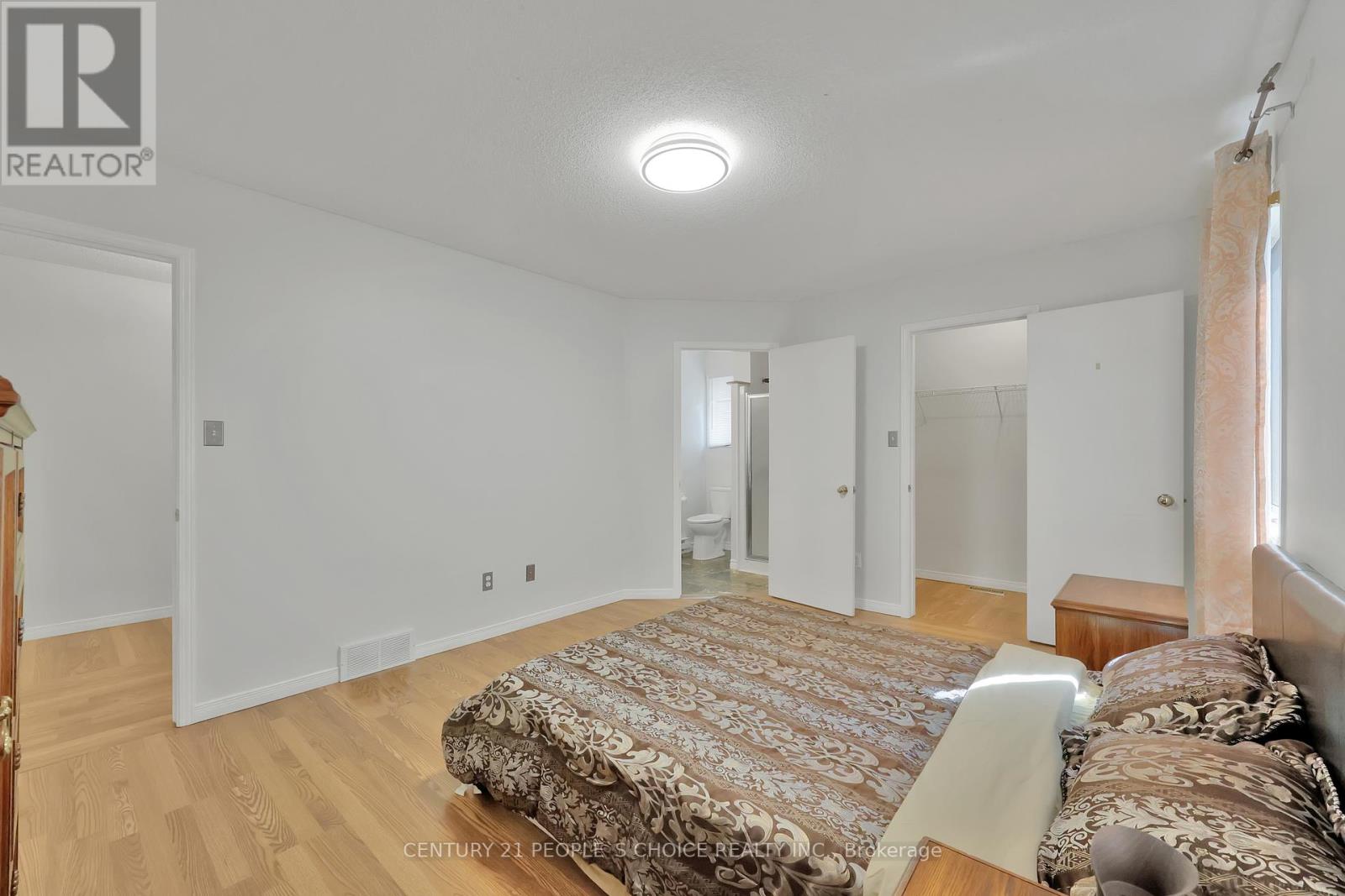 Photo 28 of 34 Phair Crescent, London South ON