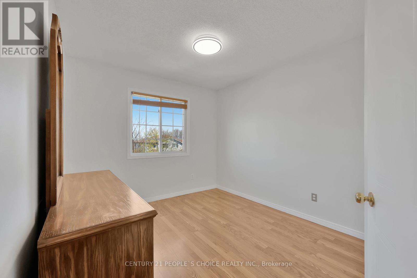 Photo 7 of 34 Phair Crescent, London South ON