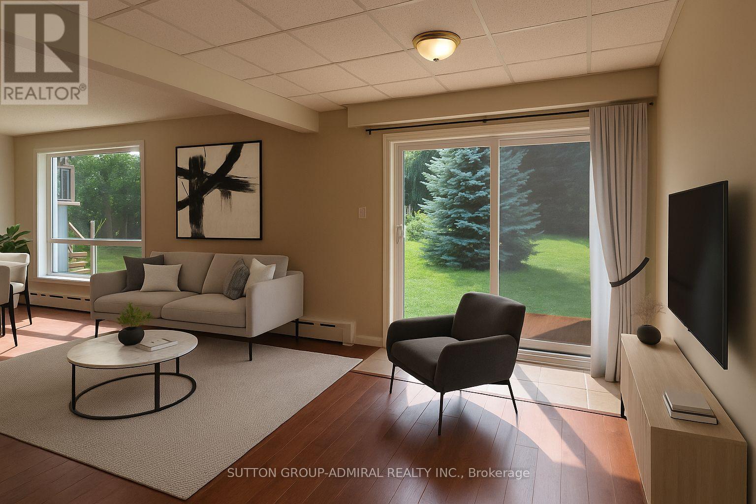 Photo 20 of 71 Spruce Avenue, Richmond Hill ON