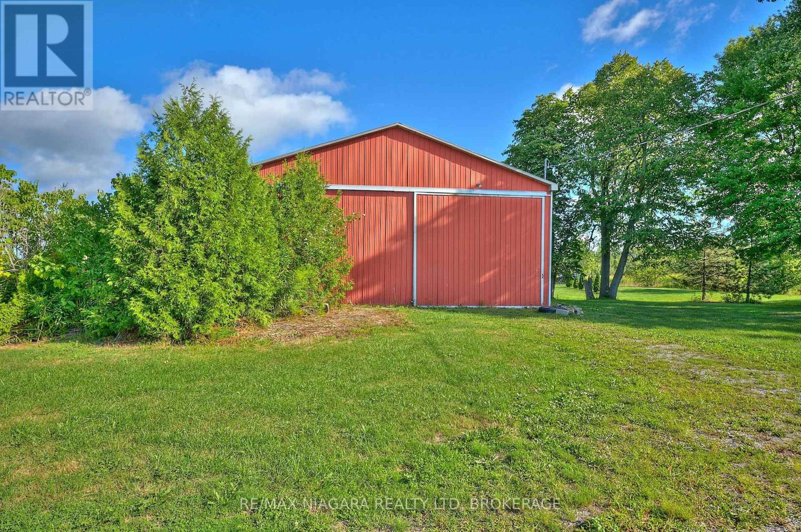 Photo 14 of 32626 Clarendon Street W, Wainfleet ON
