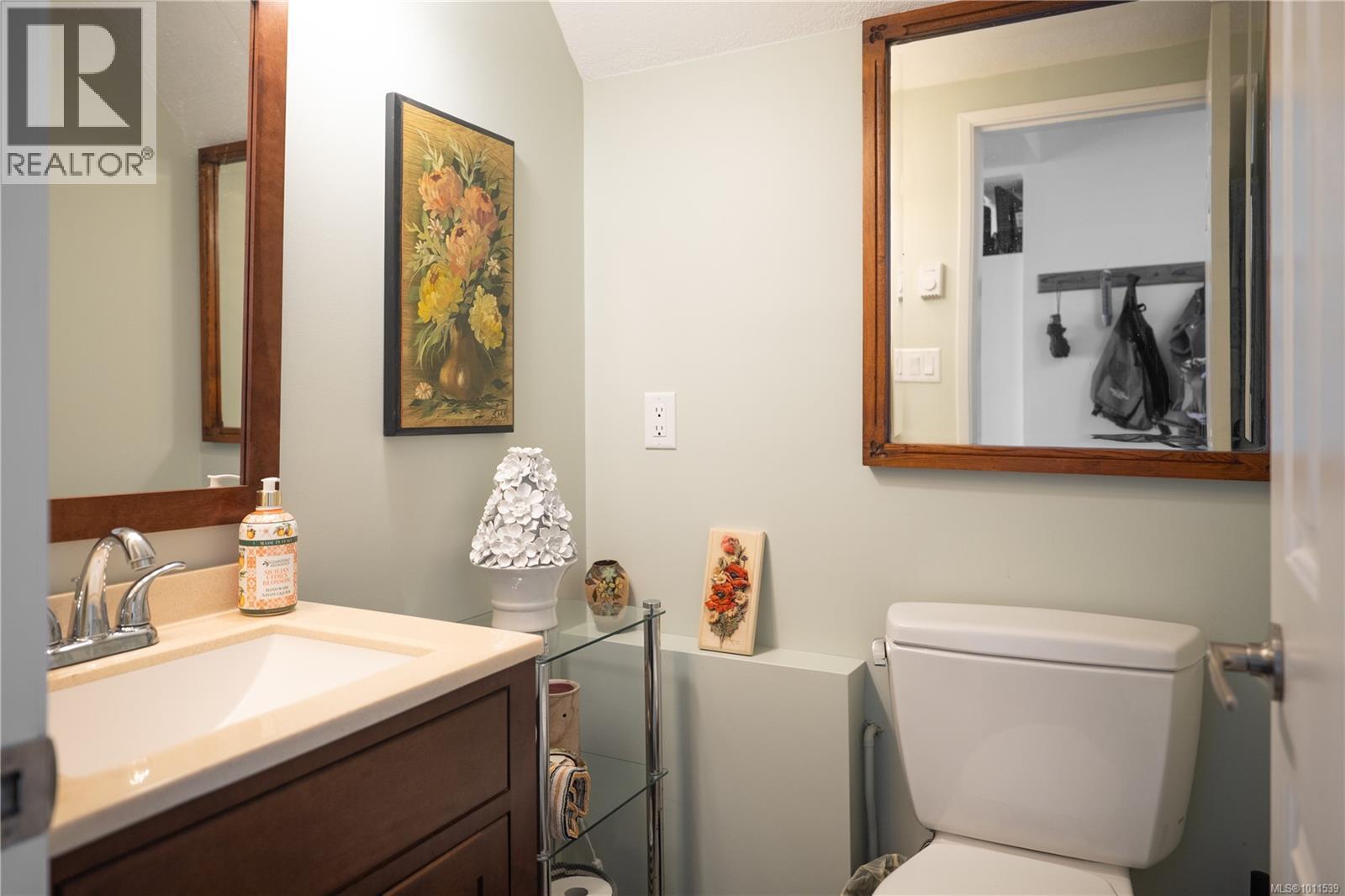 Photo 32 of 6295 Mcgirr Rd, Nanaimo BC