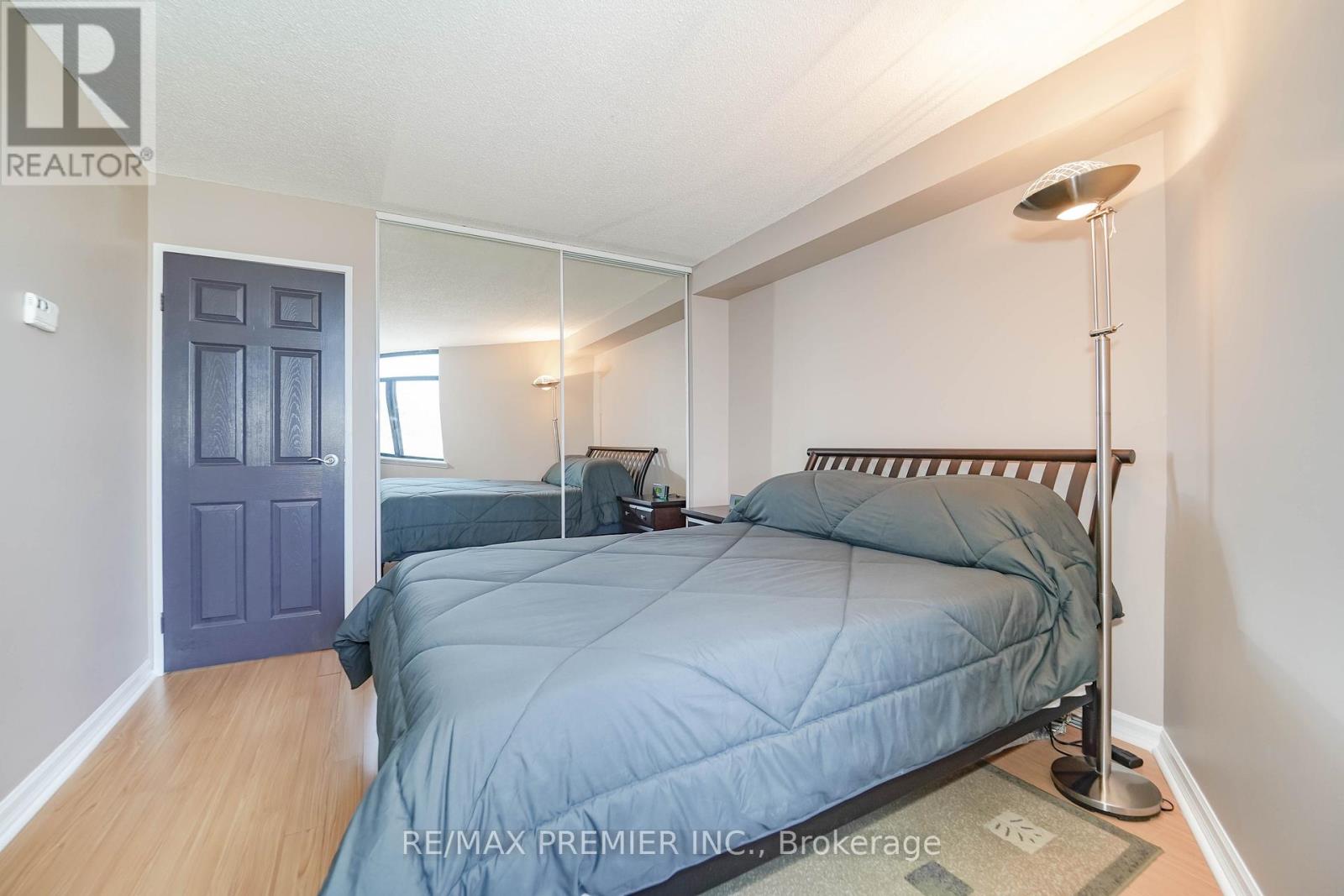 Photo 5 of Unit 601 250 Queens Quay Boulevard W, Toronto ON