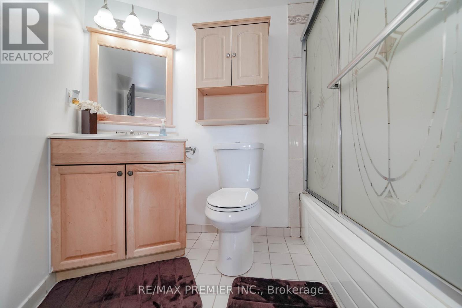 Photo 3 of Unit 601 250 Queens Quay Boulevard W, Toronto ON
