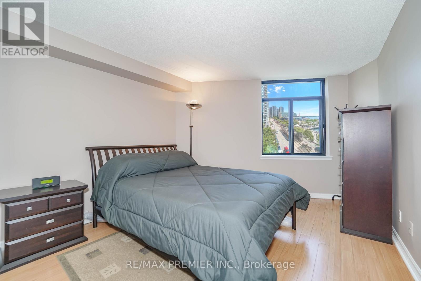 Photo 11 of Unit 601 250 Queens Quay Boulevard W, Toronto ON