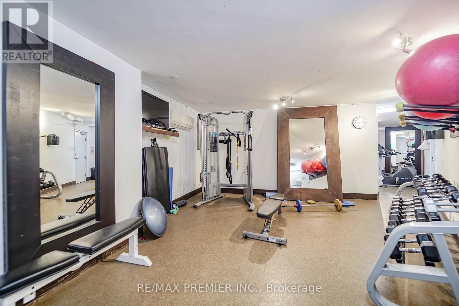Photo 8 of Unit 601 250 Queens Quay Boulevard W, Toronto ON