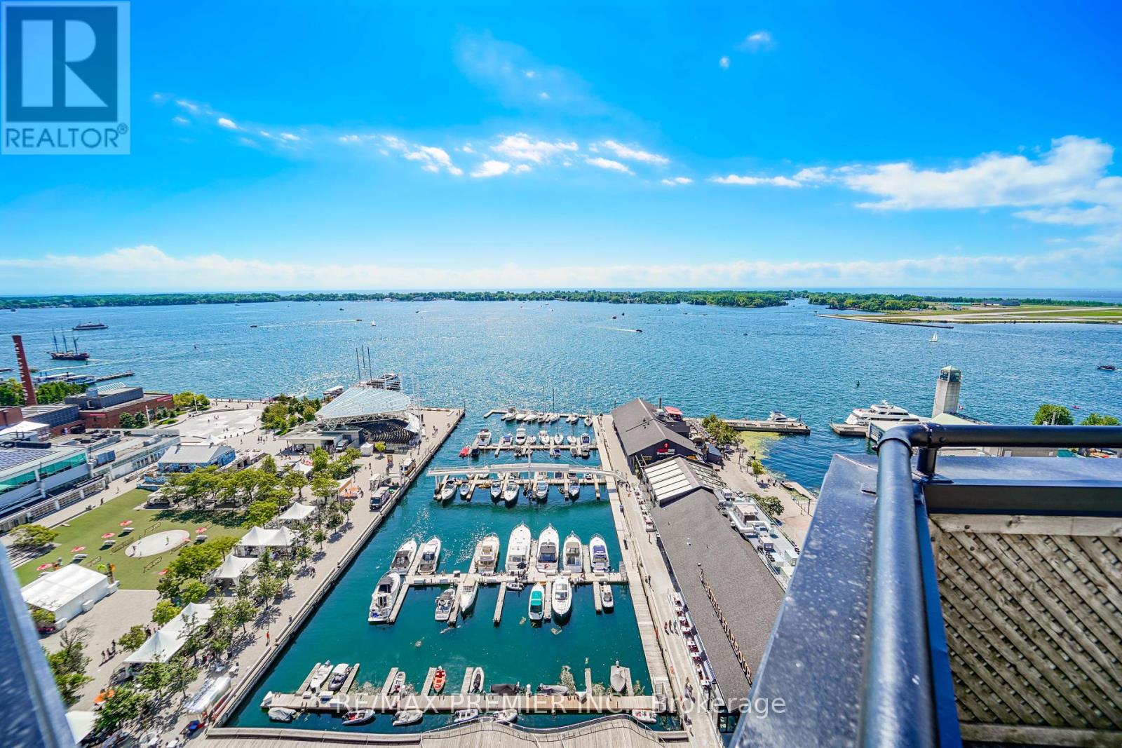 Photo 10 of Unit 601 250 Queens Quay Boulevard W, Toronto ON