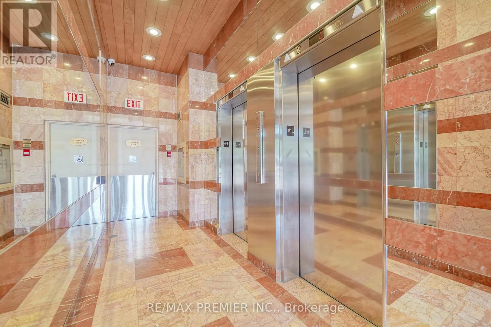 Photo 18 of Unit 601 250 Queens Quay Boulevard W, Toronto ON