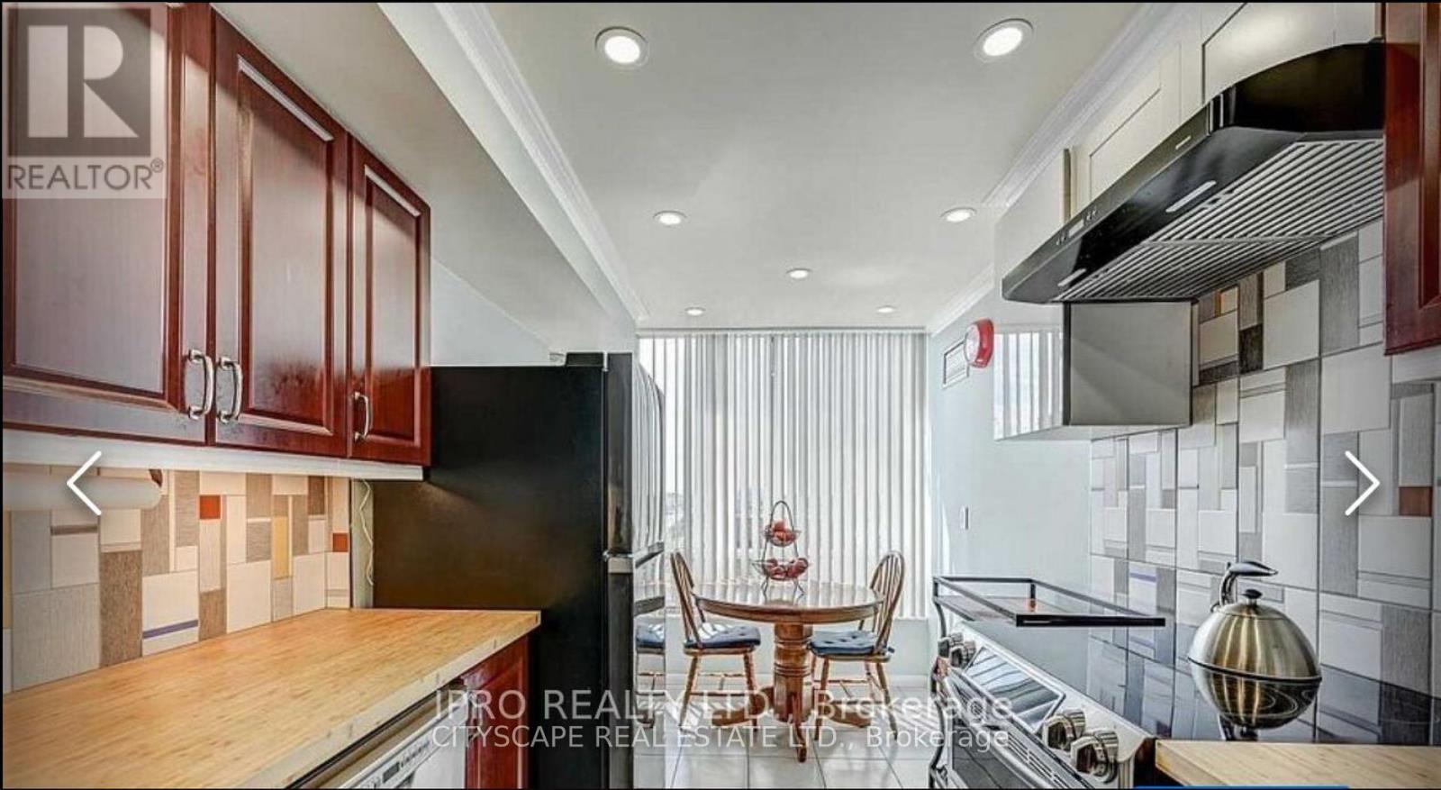 Photo 8 of 1001 26 Hanover Road, Brampton ON