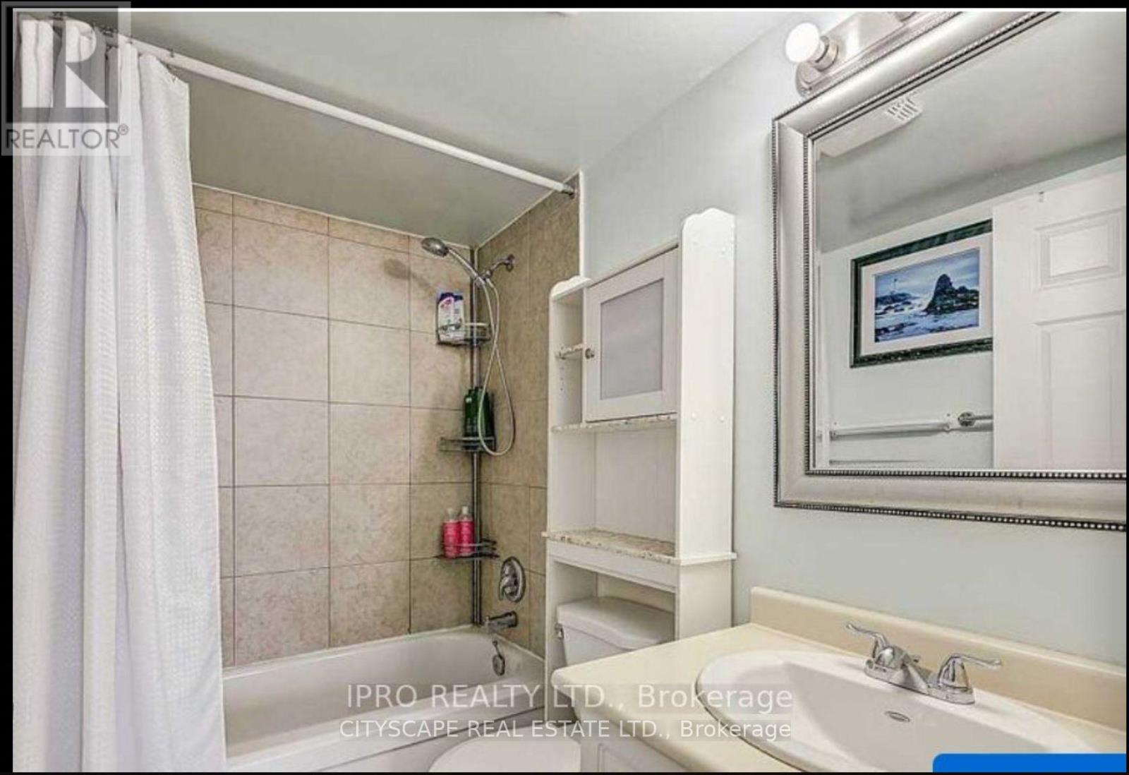Photo 12 of 1001 26 Hanover Road, Brampton ON