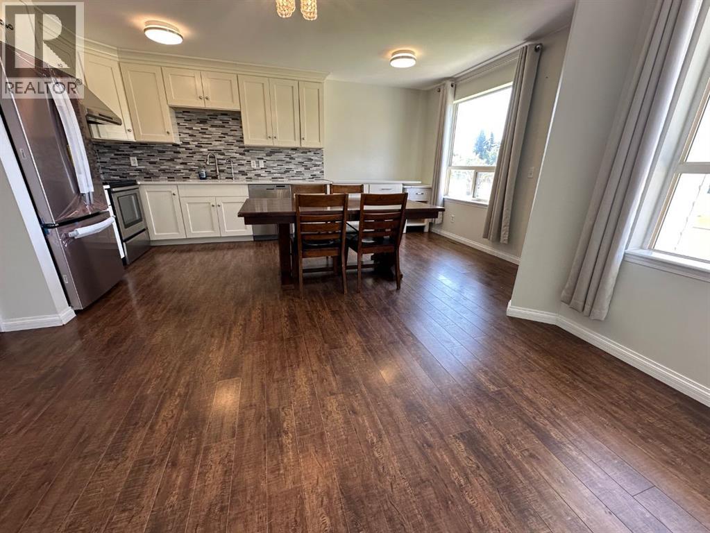 Photo 18 of 125 Sandpiper Lane Nw, Calgary AB