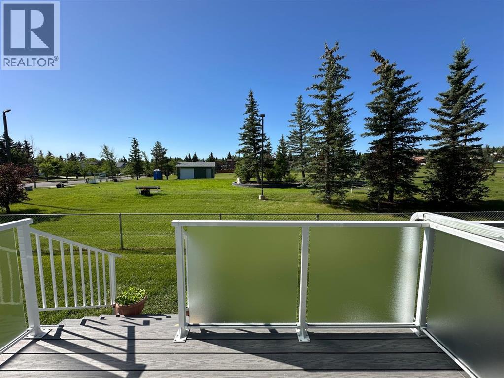 Photo 9 of 125 Sandpiper Lane Nw, Calgary AB