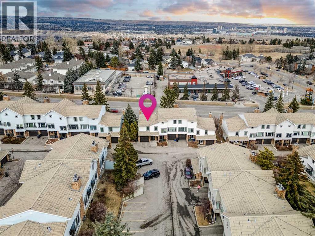 Photo 32 of 38 Coachway Gardens Sw, Calgary AB