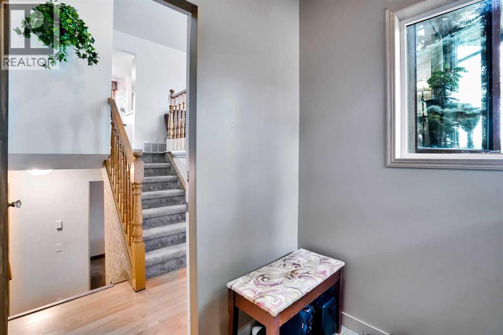 Single Family House Bi-level for Sale in  Rundleson Way NE Rundle Calgary 