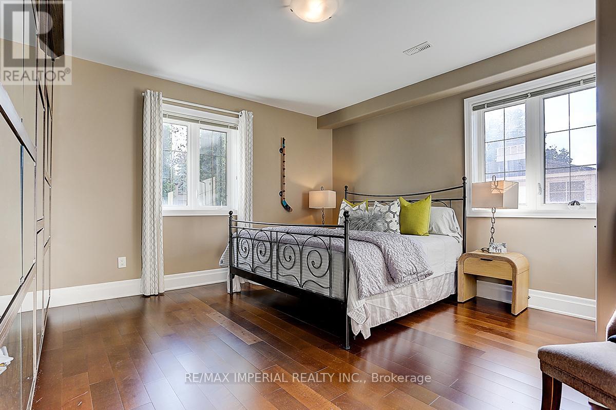 Photo 43 of 39 Fiorello Court, Vaughan ON