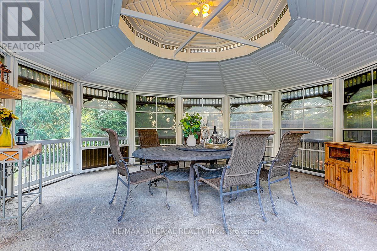 Photo 19 of 39 Fiorello Court, Vaughan ON