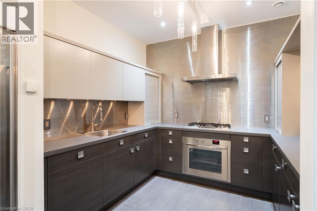 Photo 8 of 1540 Watersedge Road, Mississauga ON