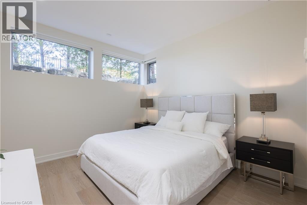 Photo 38 of 1540 Watersedge Road, Mississauga ON