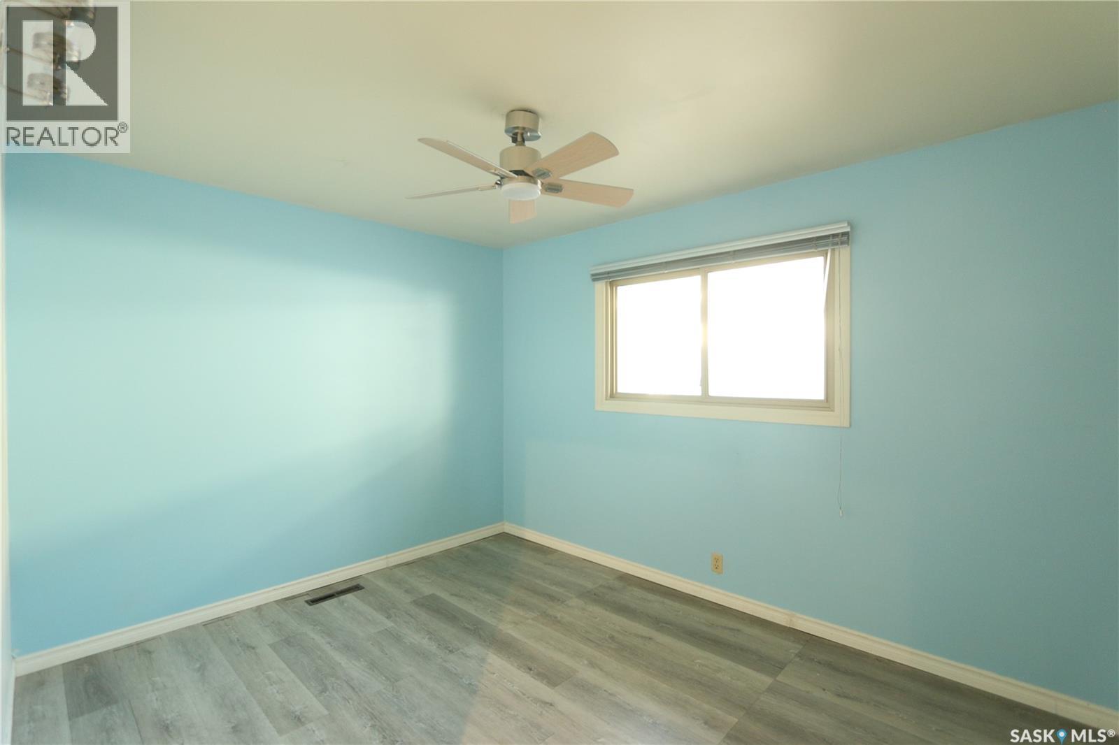 Photo 12 of 1500 Macpherson Avenue, Regina SK