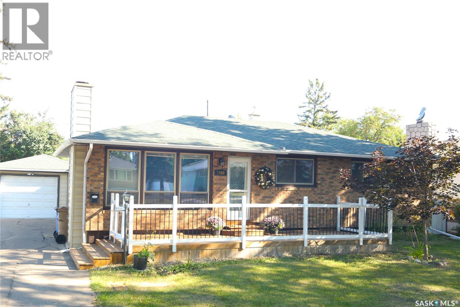 Photo 3 of 1500 Macpherson Avenue, Regina SK