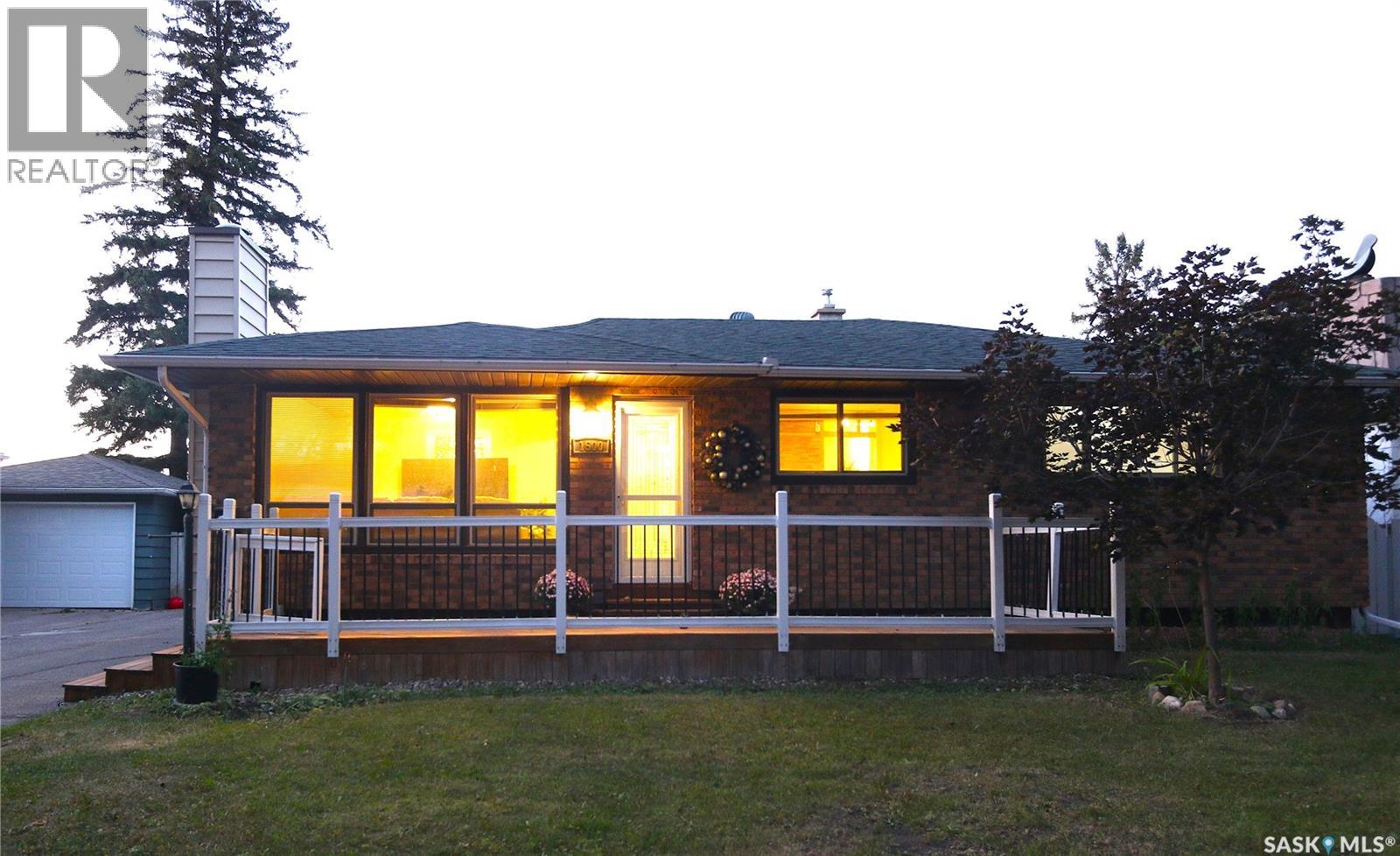 Photo 1 of 1500 Macpherson Avenue, Regina SK