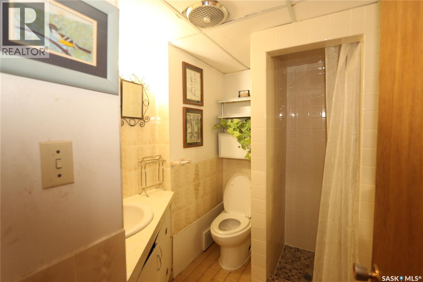 Photo 36 of 1500 Macpherson Avenue, Regina SK