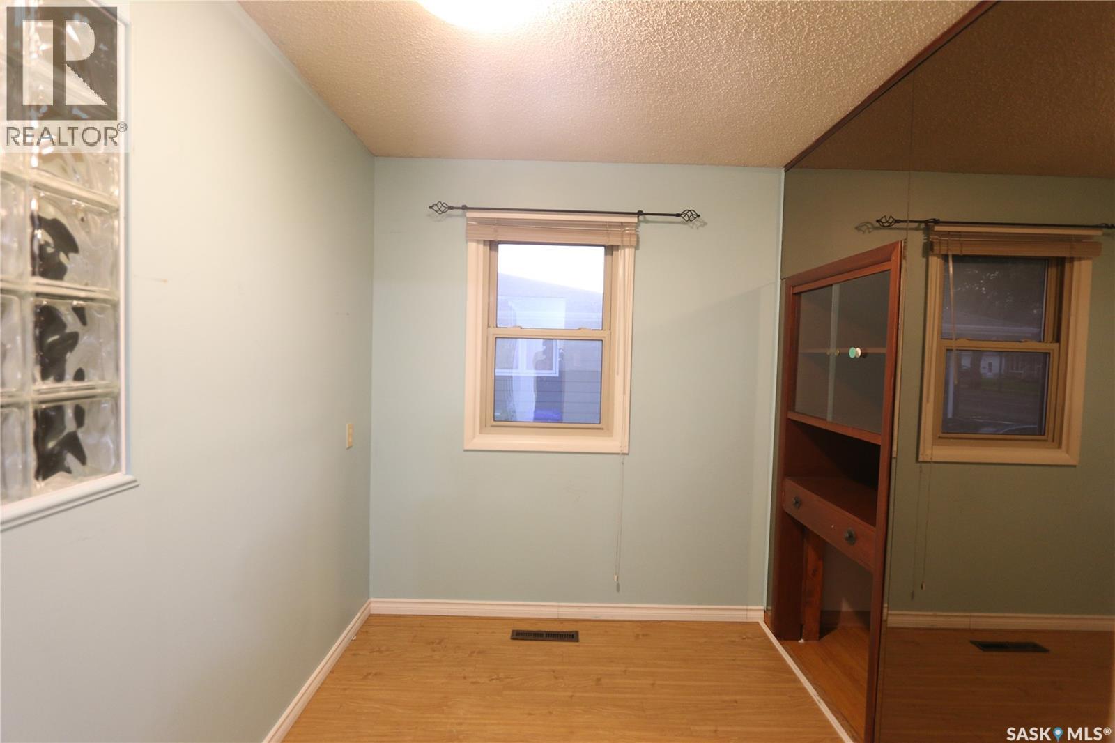 Photo 24 of 1500 Macpherson Avenue, Regina SK