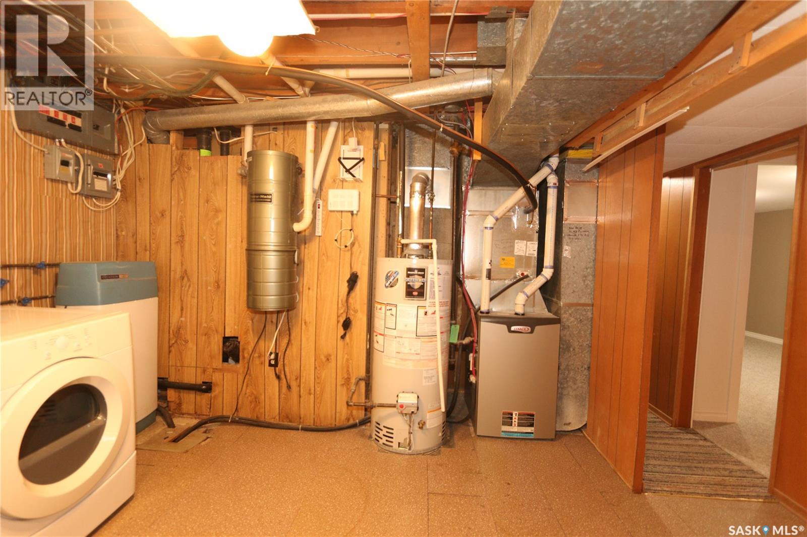 Photo 39 of 1500 Macpherson Avenue, Regina SK