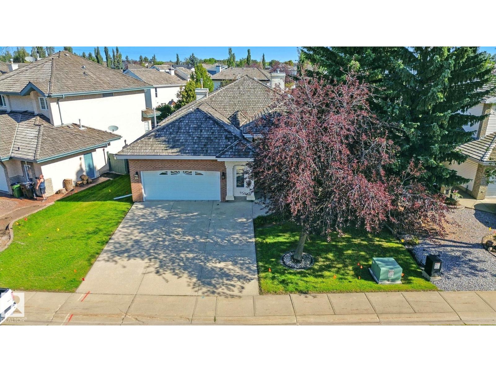 Photo 11 of 172 Blackburn W Sw, Edmonton AB