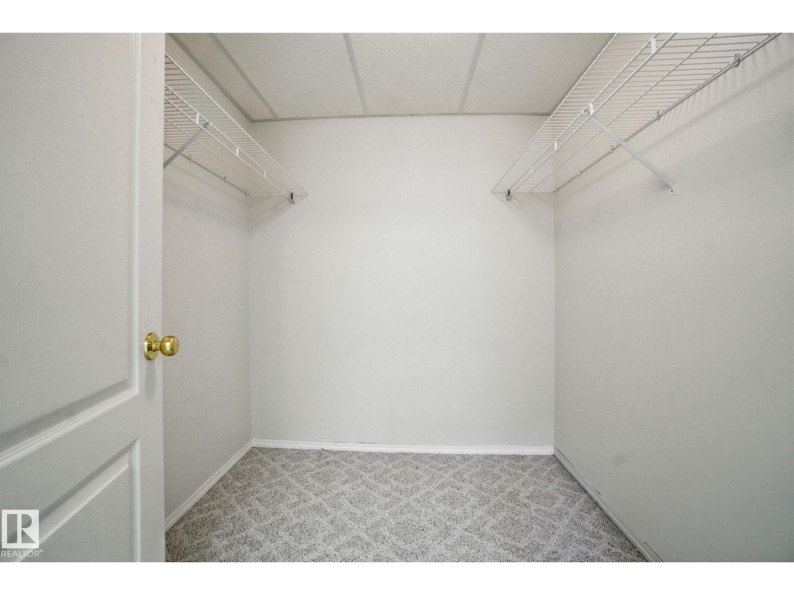 Photo 3 of 172 Blackburn W Sw, Edmonton AB