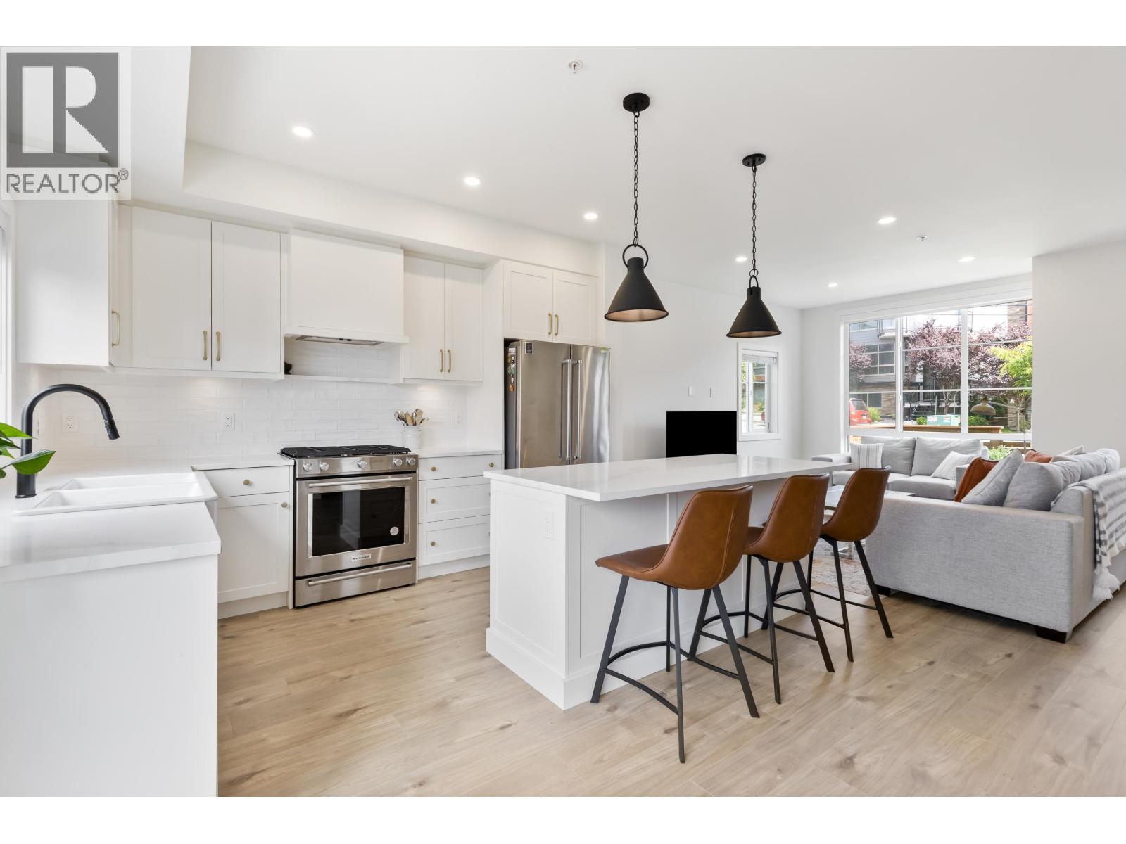 Photo 1 of 22 23183 136 Avenue, Maple Ridge BC