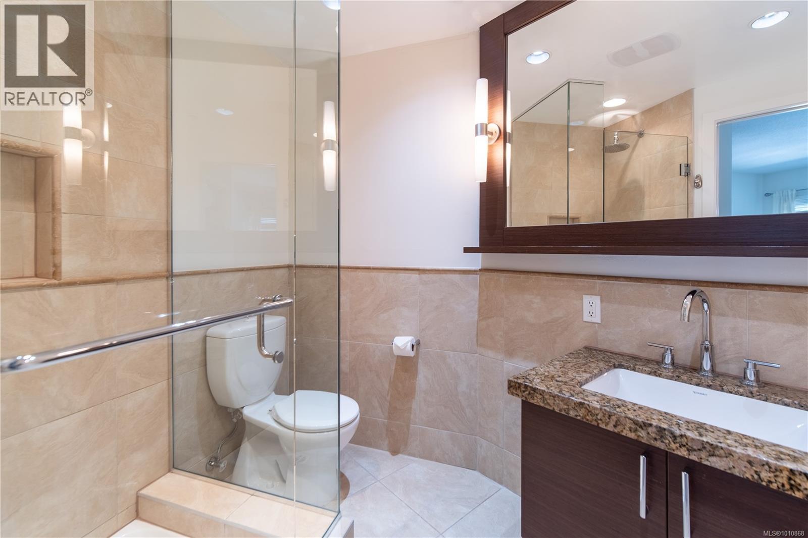 Photo 3 of 210 1400 Lynburne Pl, Langford BC