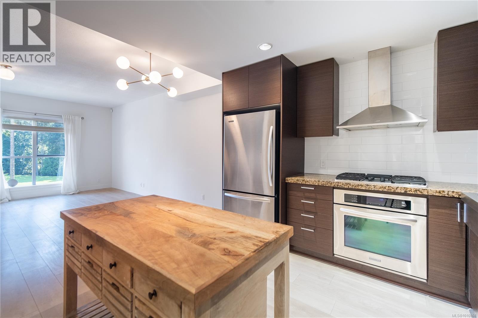 Photo 5 of 210 1400 Lynburne Pl, Langford BC