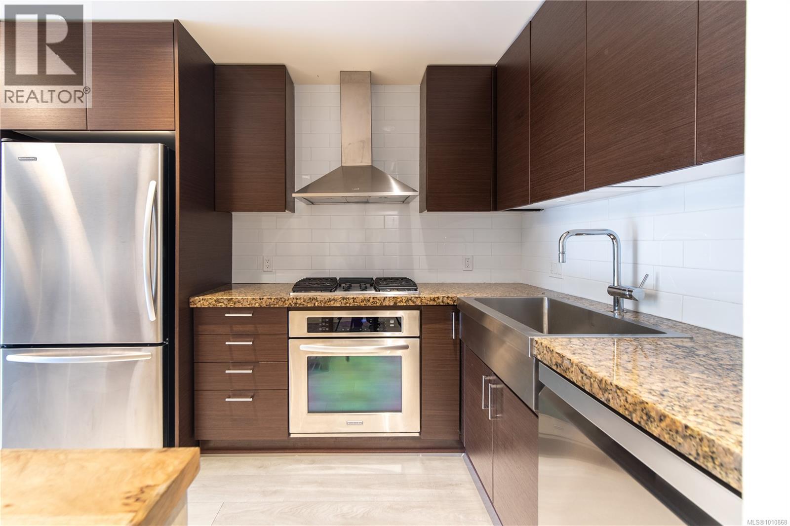 Photo 30 of 210 1400 Lynburne Pl, Langford BC