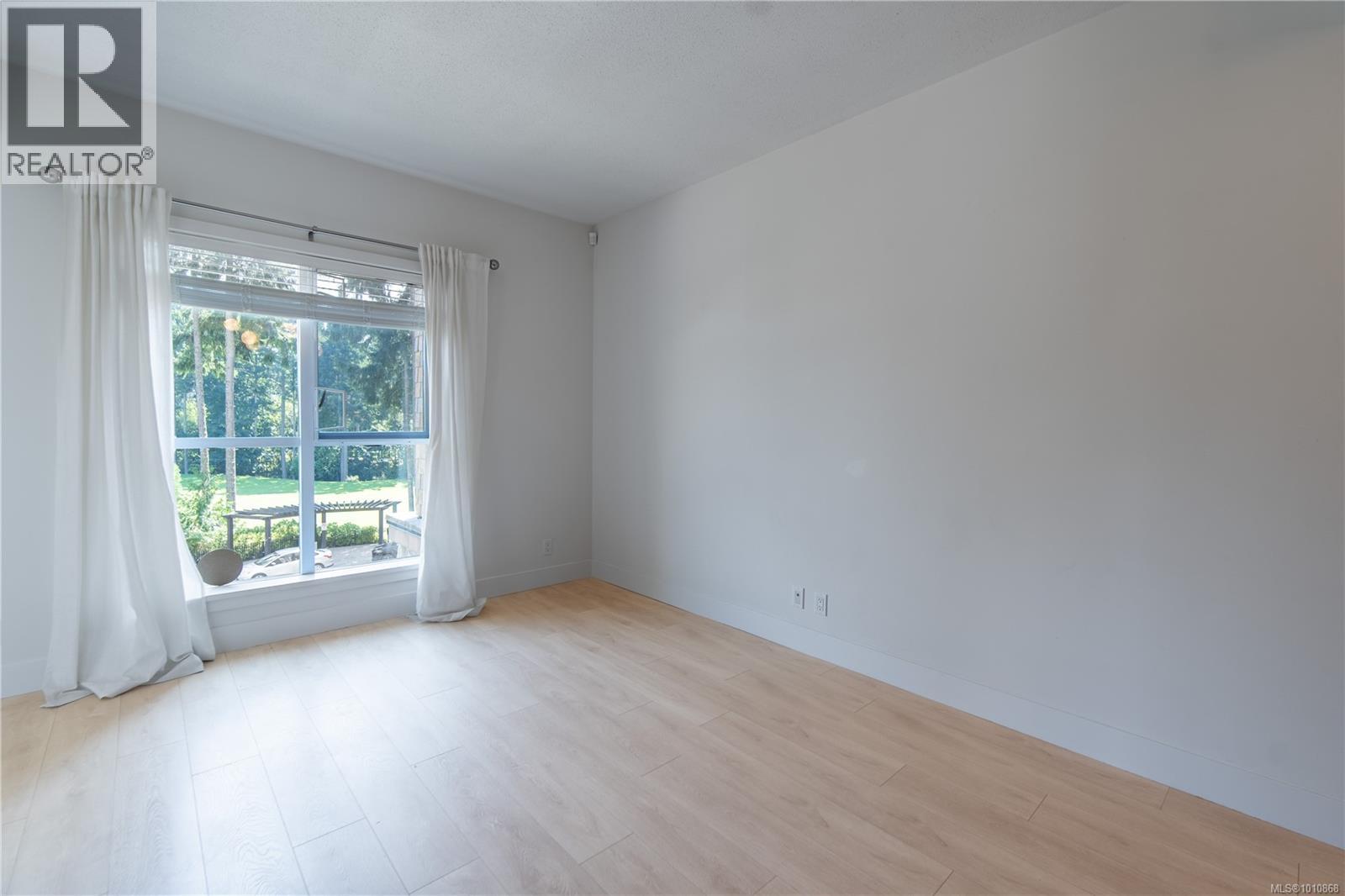 Photo 20 of 210 1400 Lynburne Pl, Langford BC