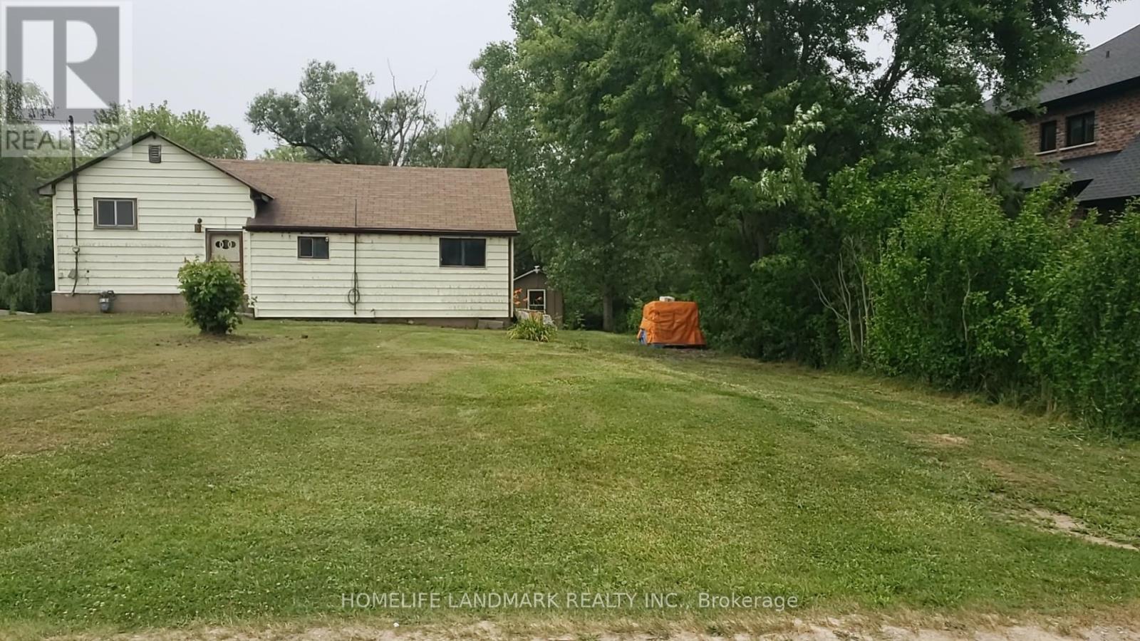 Photo 5 of 4769 Lyons Parkway, Niagara Falls ON