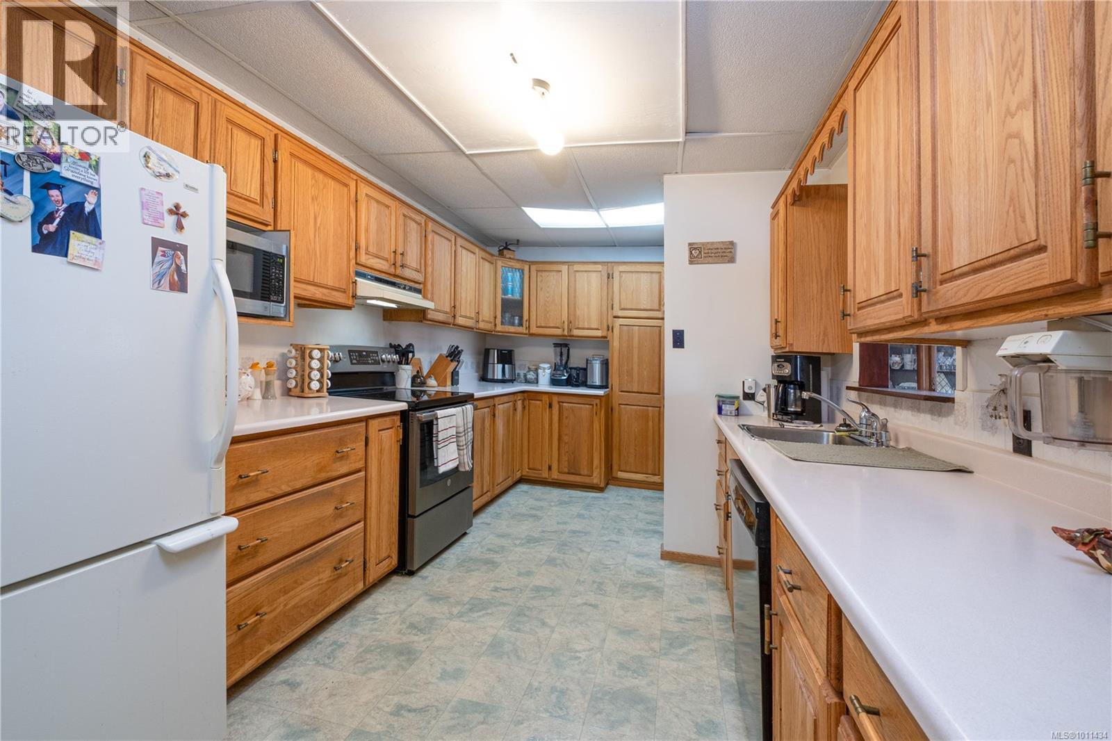 Photo 3 of 549 Colwyn St, Campbell River BC