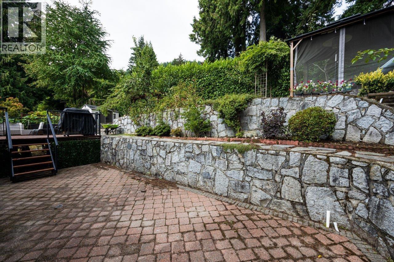 Photo 15 of 4577 Meadowbank Close, North Vancouver BC