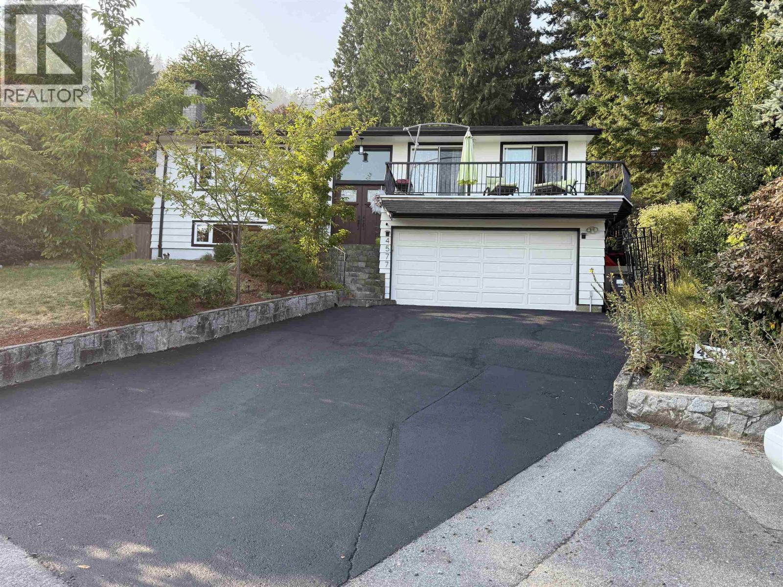 Photo 24 of 4577 Meadowbank Close, North Vancouver BC